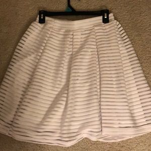 White lined flowy skirt